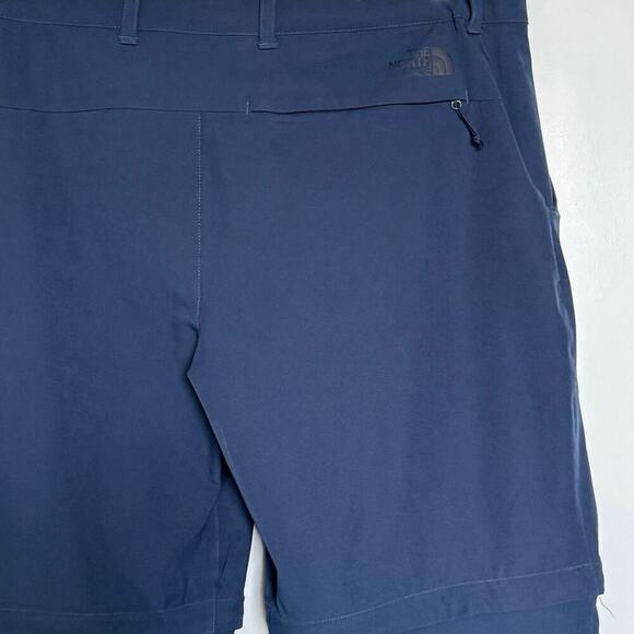 The North Face Mens 40 x 32 Convertible Pant in Navy Hiking Outdoors Travel EUC - Picture 6 of 10